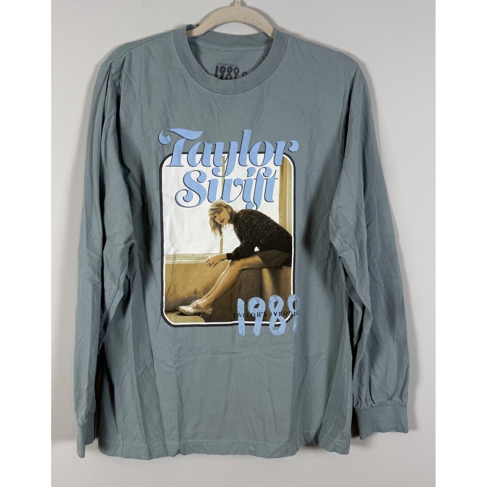 Taylor Swift 1989 Taylor's Version Long Sleeve Graphic T-Shirt Blue Medium